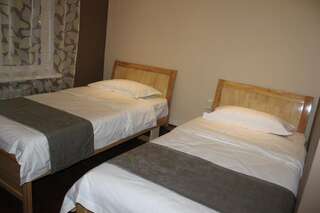 Гостиница Bed & Breakfast Penthouse Якутск Стандартный двухместный номер с 1 кроватью или 2 отдельными кроватями-1